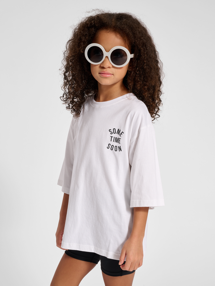 stsREVOLUTIONARY T-SHIRT